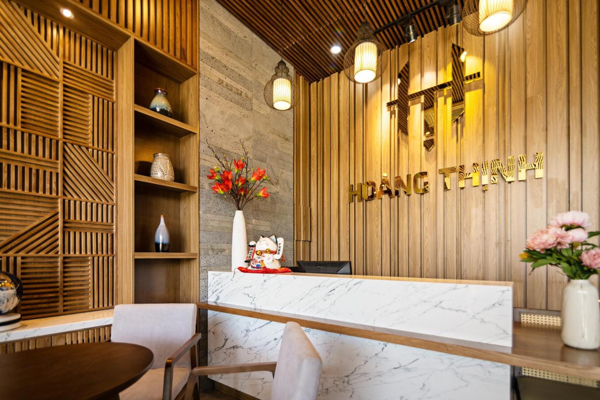Khách sạn Hoang Thinh & 3*